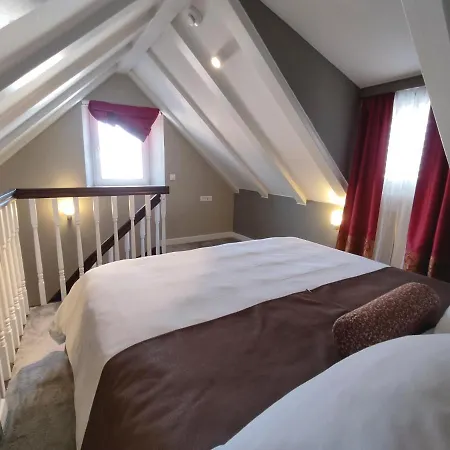 Hotel Xii Century Heritage