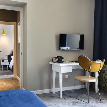 十二世纪遗产酒店 特罗吉尔