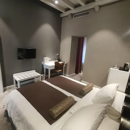 Xii Century Heritage Hotel