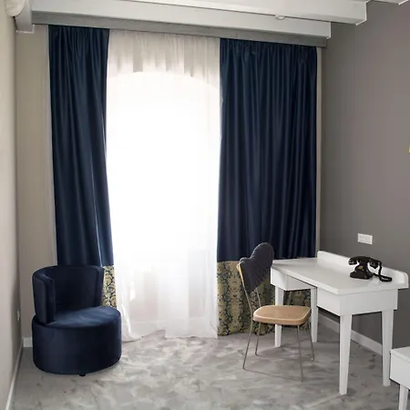 Hotell Xii Century Heritage 4*