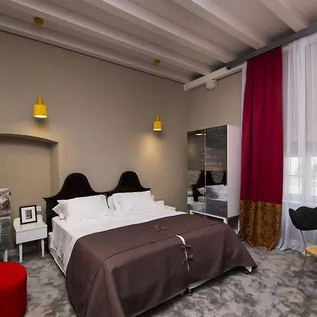 Hotell Xii Century Heritage