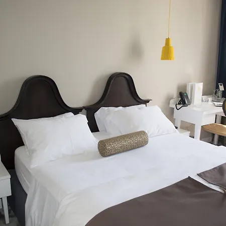 Xii Century Heritage Hotell