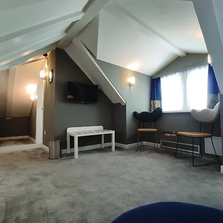 Xii Century Heritage Hotell 4*