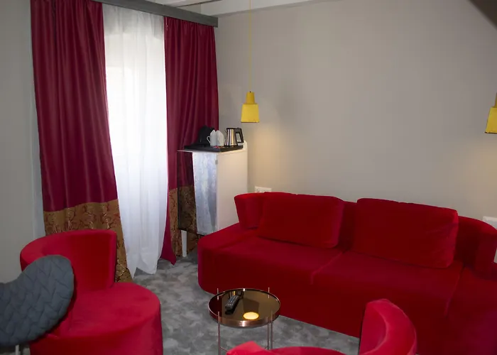 Xii Century Heritage Hotel 4*
