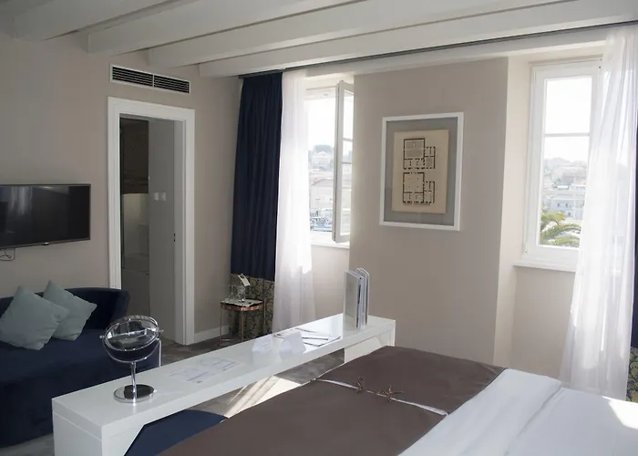 Xii Century Heritage Hotel 4*