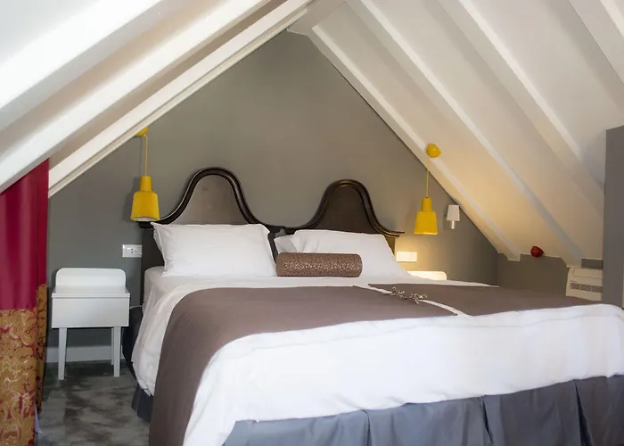 Xii Century Heritage Hotel