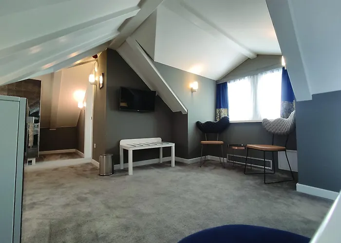 Xii Century Heritage Hotel 4*