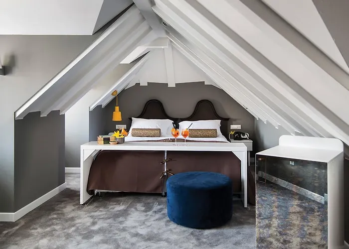 Hotel Xii Century Heritage