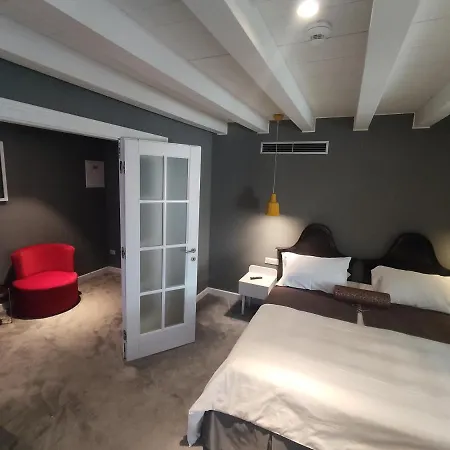 Xii Century Heritage Hotel